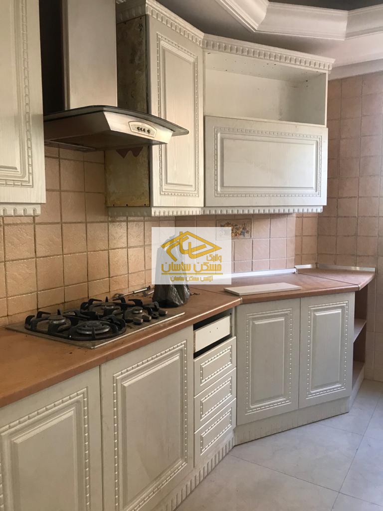 اجاره مستغلات ٣٠٠ متري بازسازي شده فول امكانات در محموديه