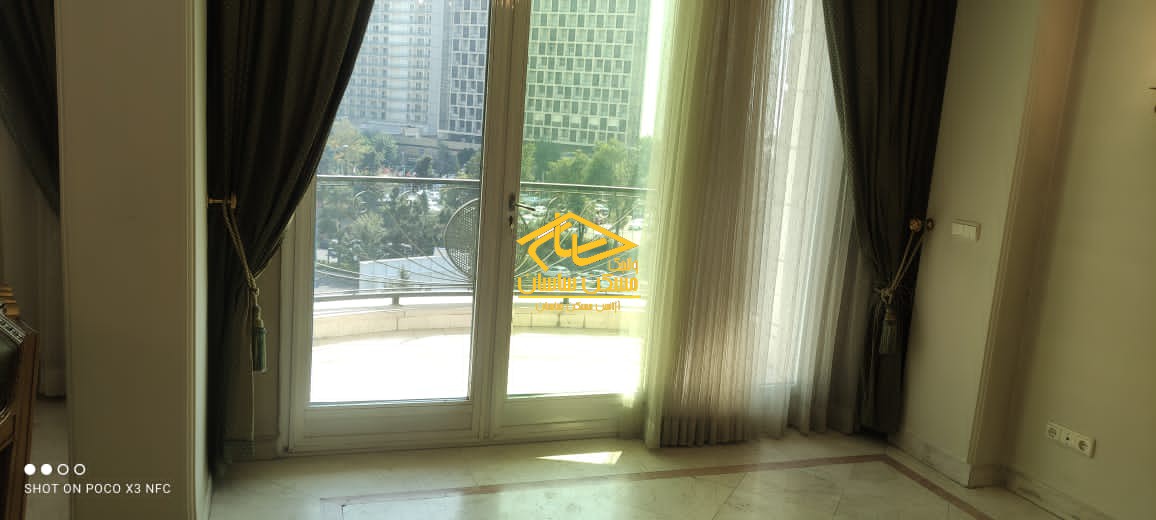 اجاره آپارتمان در محموديه ٢٤٠ متر ٣ خواب خوش نقشه تكواحدي مبله