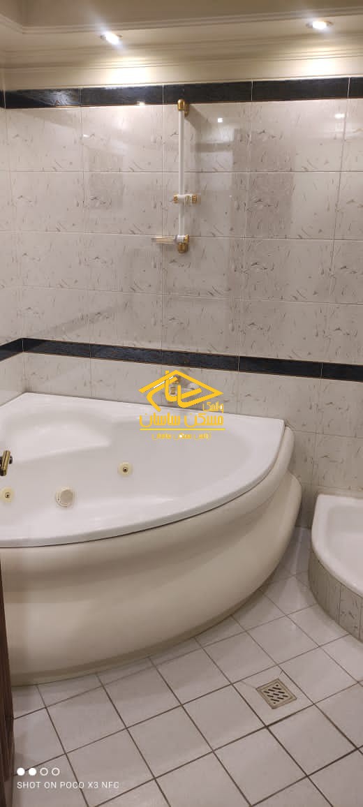 اجاره آپارتمان در محموديه ٢٤٠ متر ٣ خواب خوش نقشه تكواحدي مبله