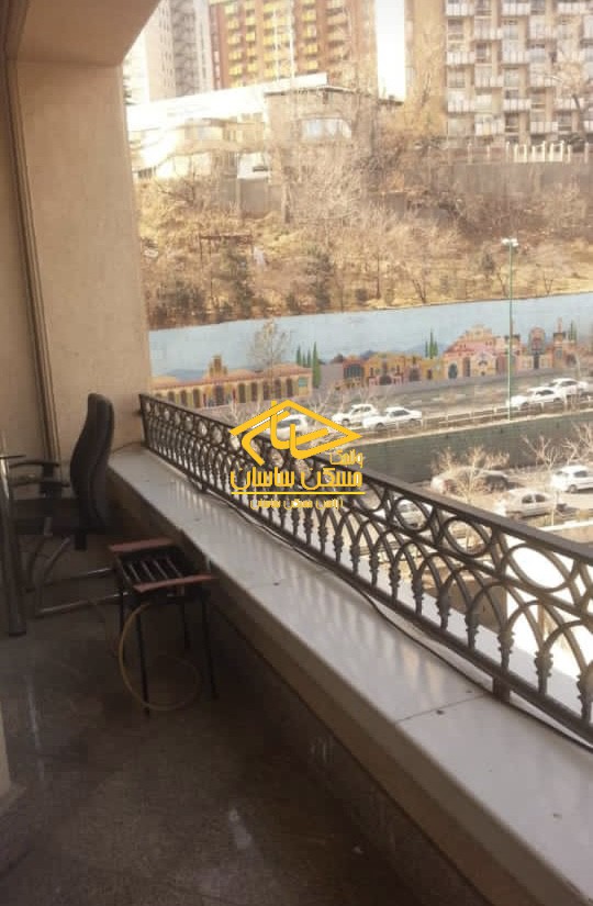 خريد دفتر كار در الهيه ١٩٠ متر ٣ خواب خوش نقشه ٦ ساله در ساختمان جم