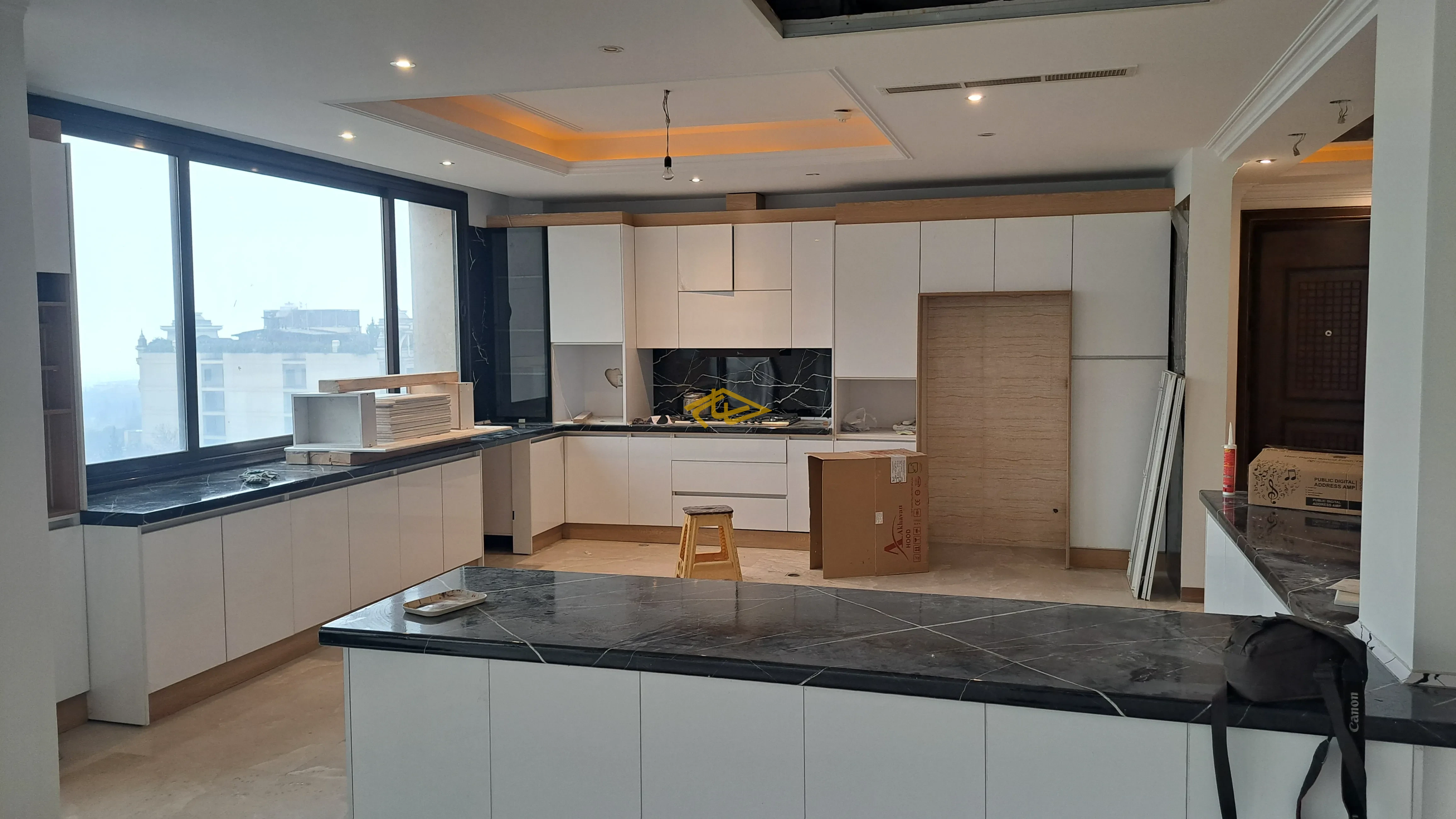 اجاره آپارتمان ۳۳۰ متری ۴ خوابه در ولنجک | رهن کامل تک‌واحدی لوکس املاک ساسان