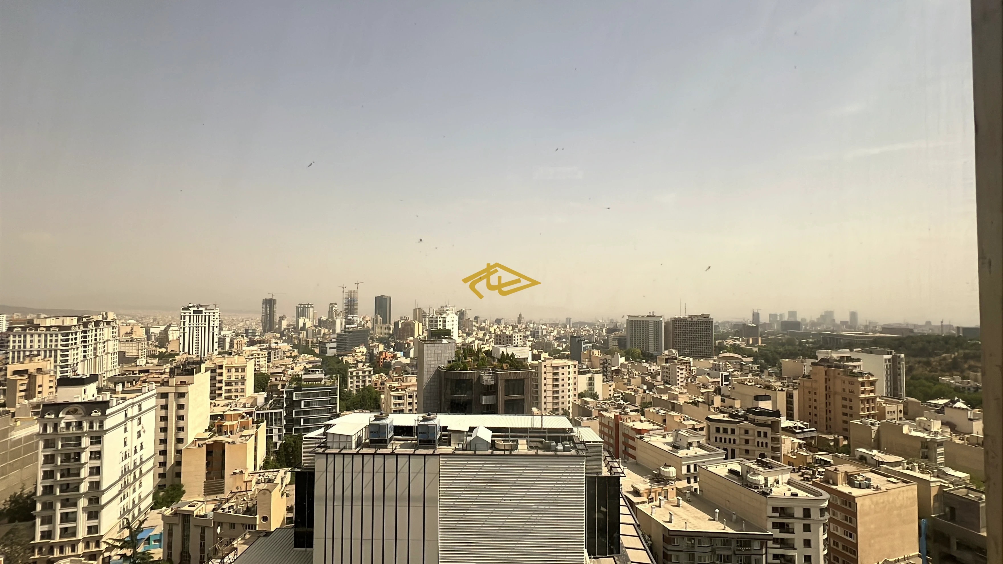 اجاره دفتر کار اداری در پالادیوم ولنجک | متراژهای مختلف از ۵۰ تا ۱۲۶ متر | املاک ساسان ولنجک