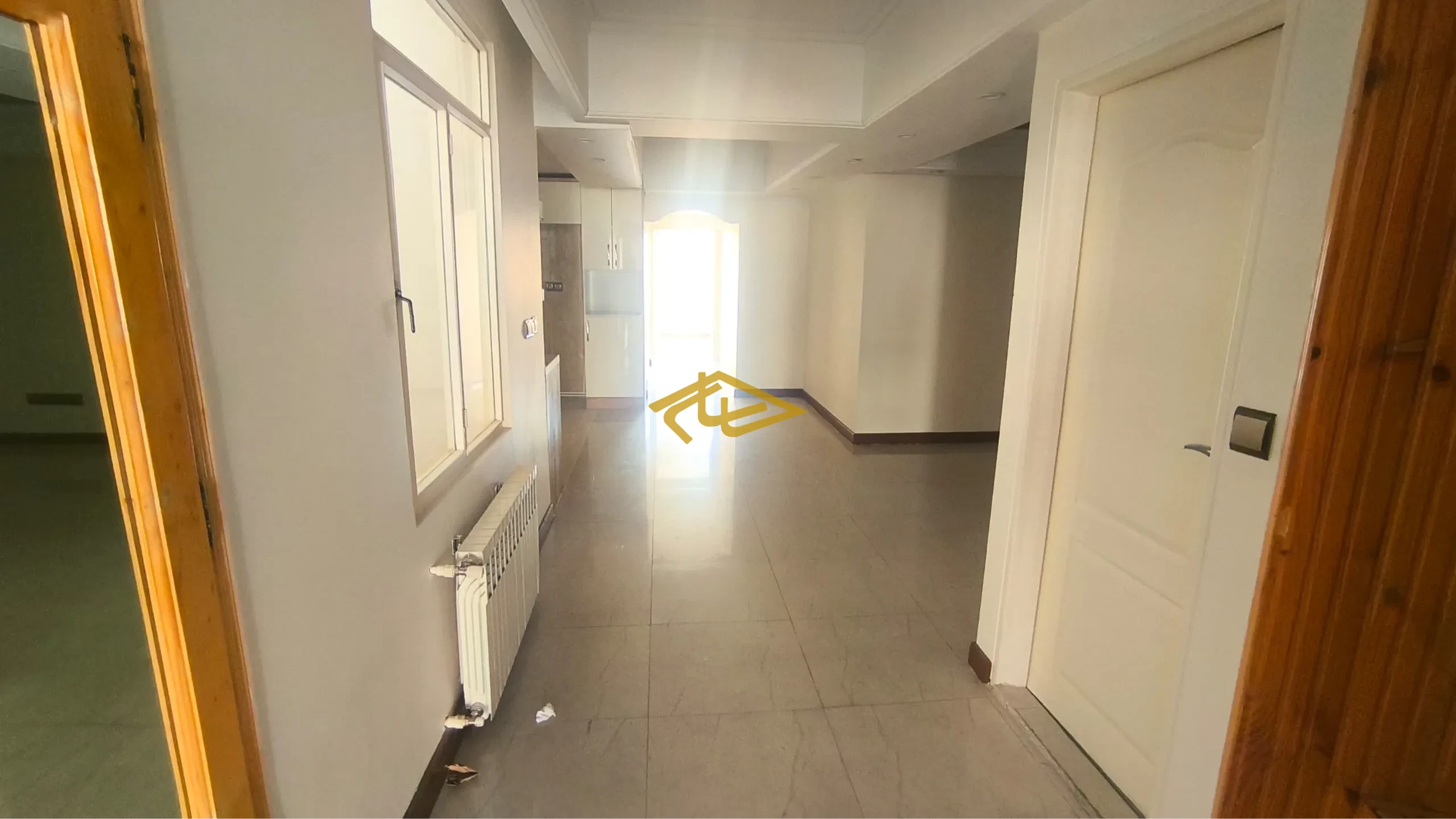 اجاره آپارتمان ۱۹۵ متری ۳ خواب مستر در زعفرانیه | طبقه آخر | نور شمال و جنوب