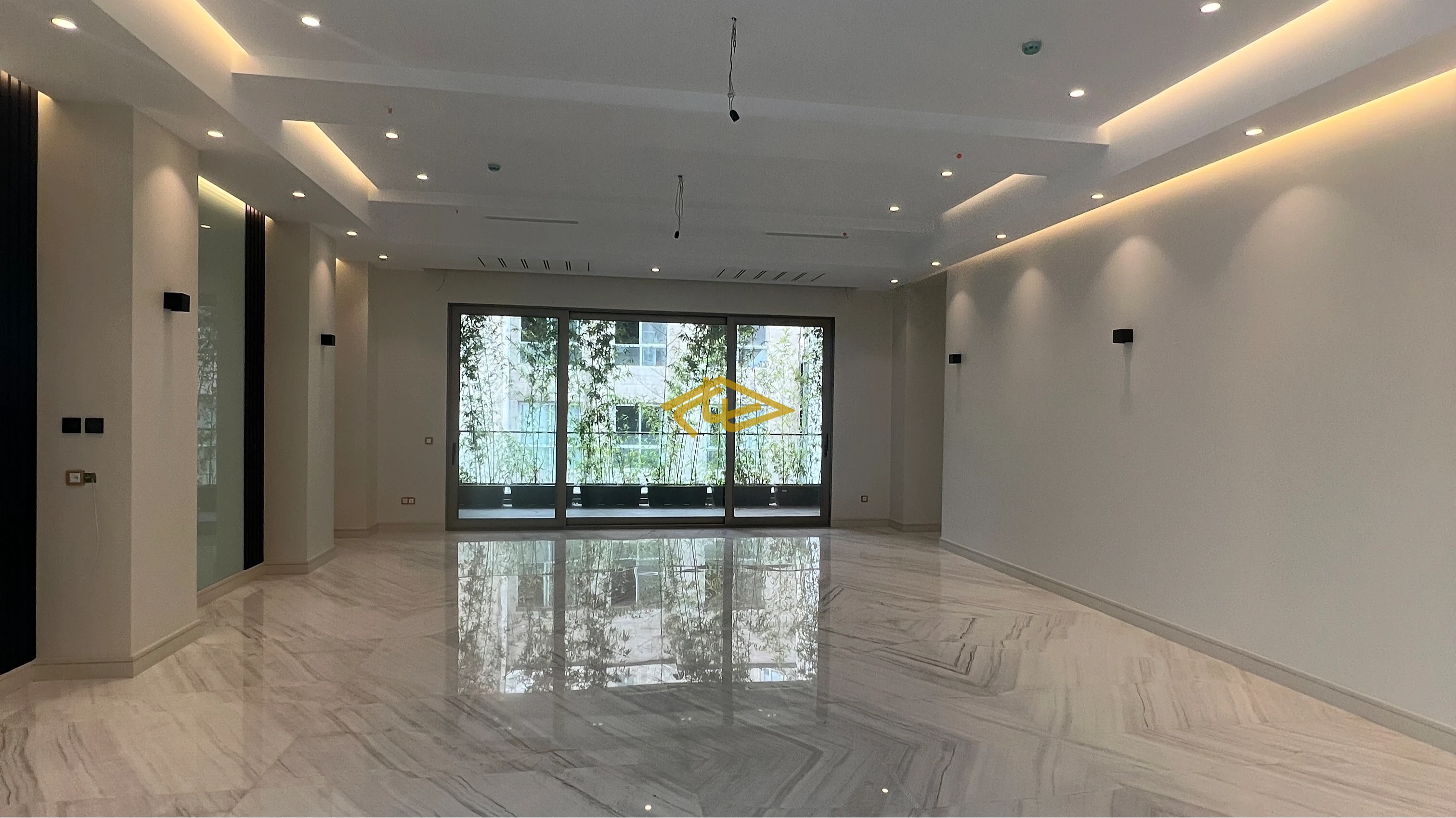 خرید آپارتمان لوکس در فرشته - الهیه | 400 متر فول امکانات