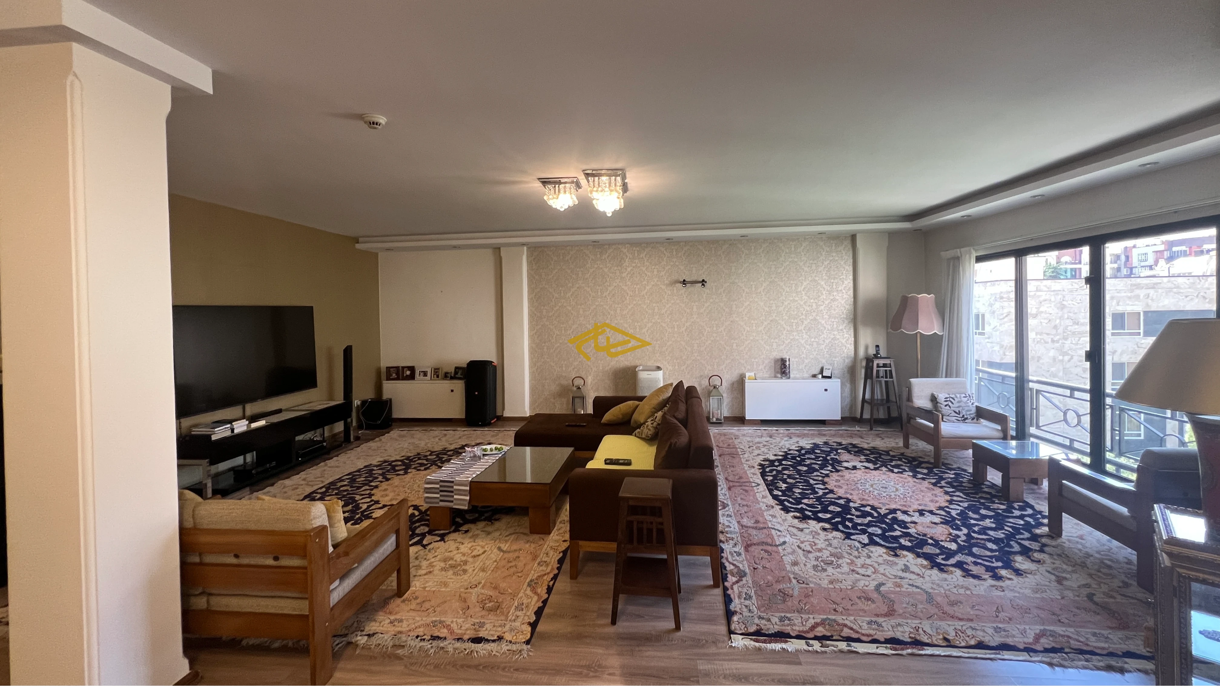 خرید آپارتمان 220 متری در زعفرانیه