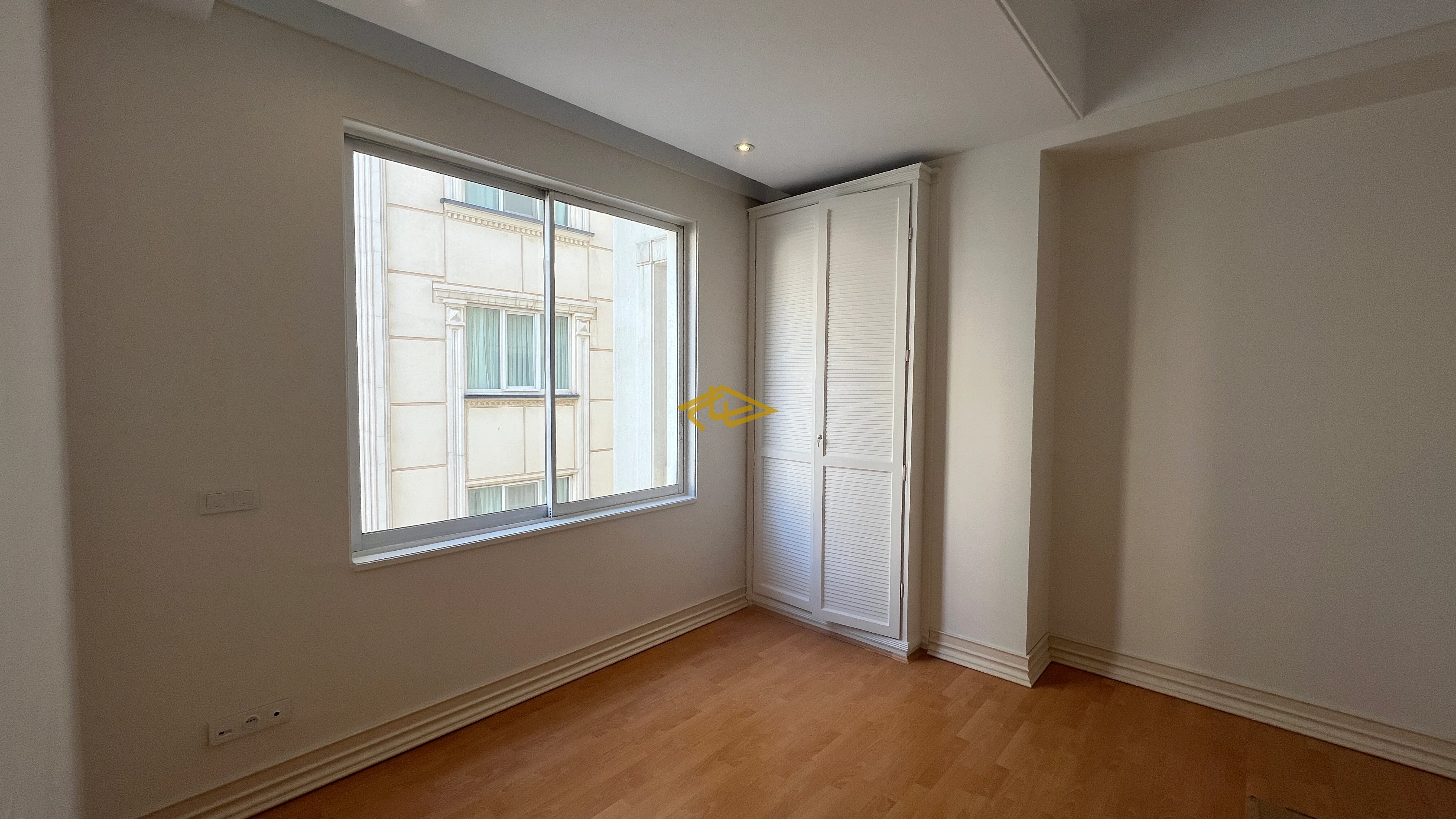 اجاره آپارتمان ۱۶۵ متری در برج پارک رویال ولنجک | ۳ خواب مستر فول امکانات