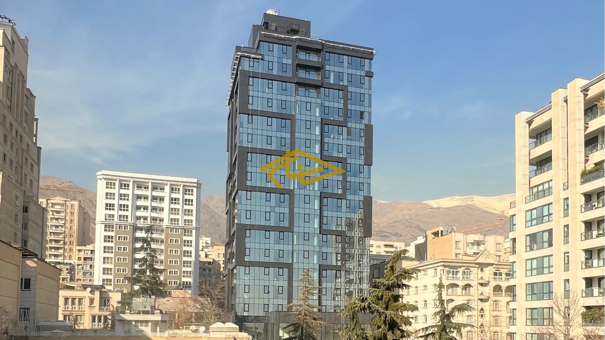 خرید و اجاره واحد اداری در برج صبا ولنجک | متراژ مختلف