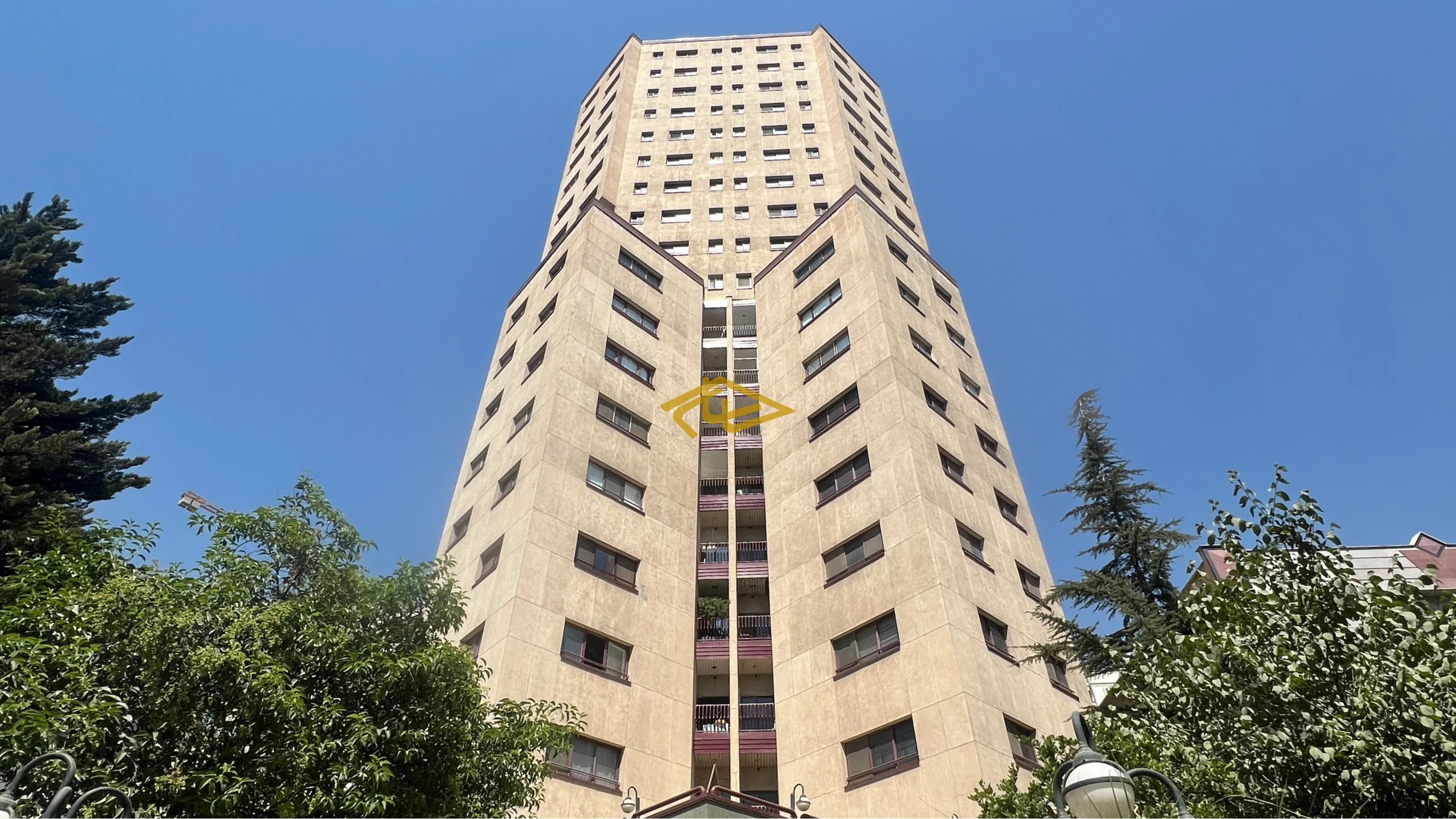 خرید و اجاره آپارتمان در برج پامچال ولنجک | متراژ مختلف + قیمت به روز