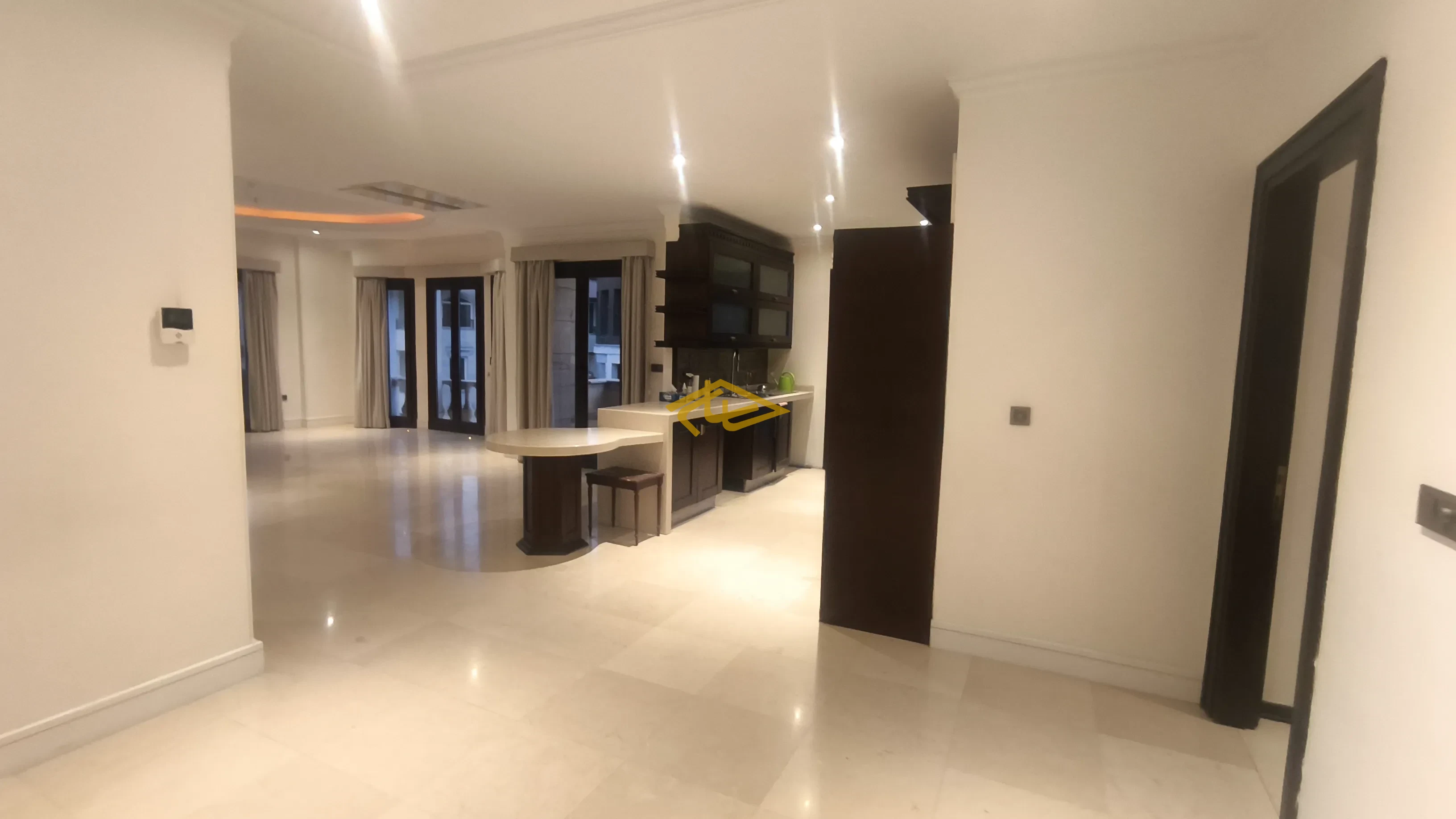 اجاره آپارتمان ۱۴۷ متری سوپرلوکس در زعفرانیه | ۳ خواب، فول امکانات