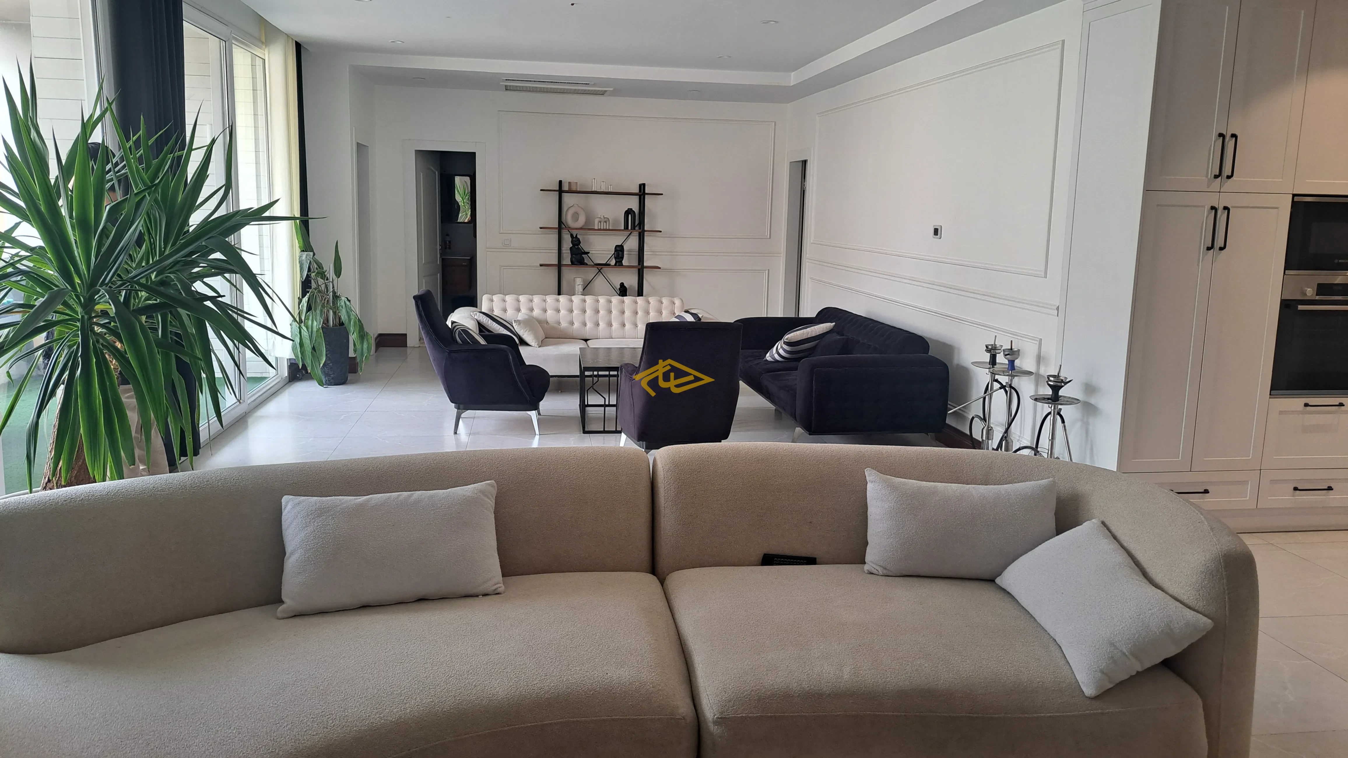 فروش آپارتمان ١٢٩ متري در زعفرانيه