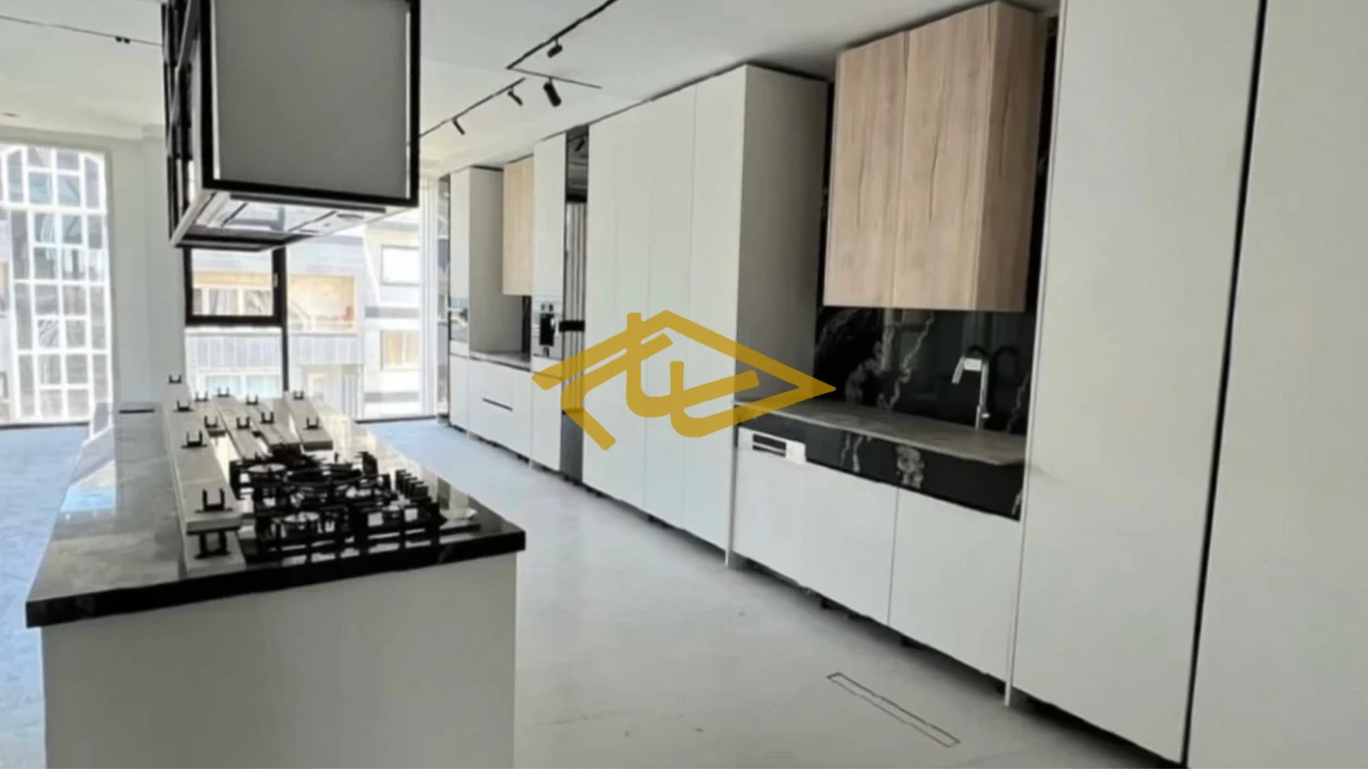 خرید آپارتمان سه خواب در زعفرانیه | ۱۷۵ و ۲۰۰ متر