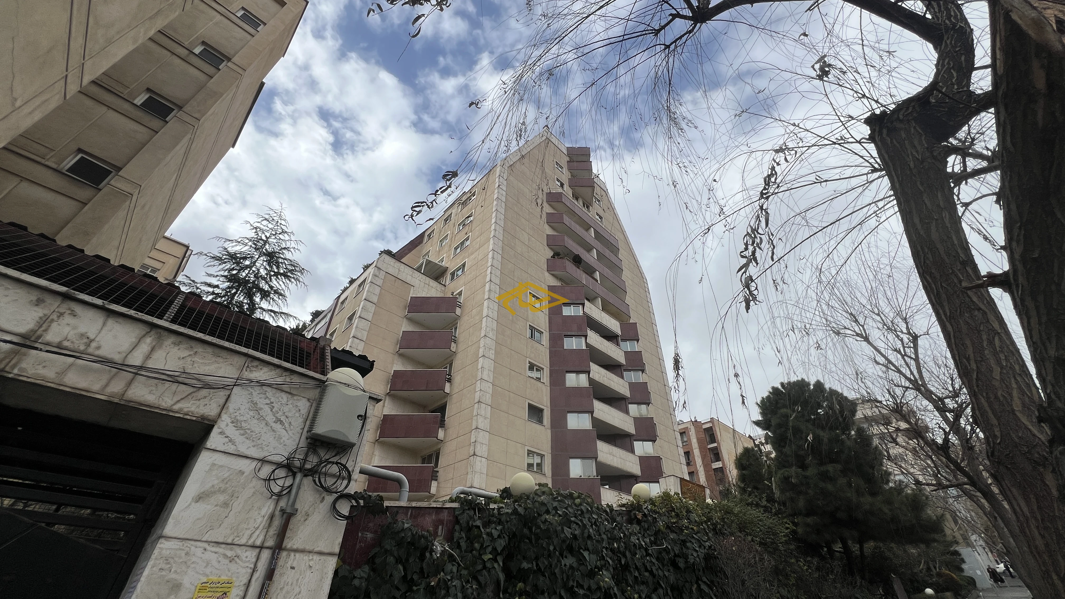 برج پردیس زعفرانیه