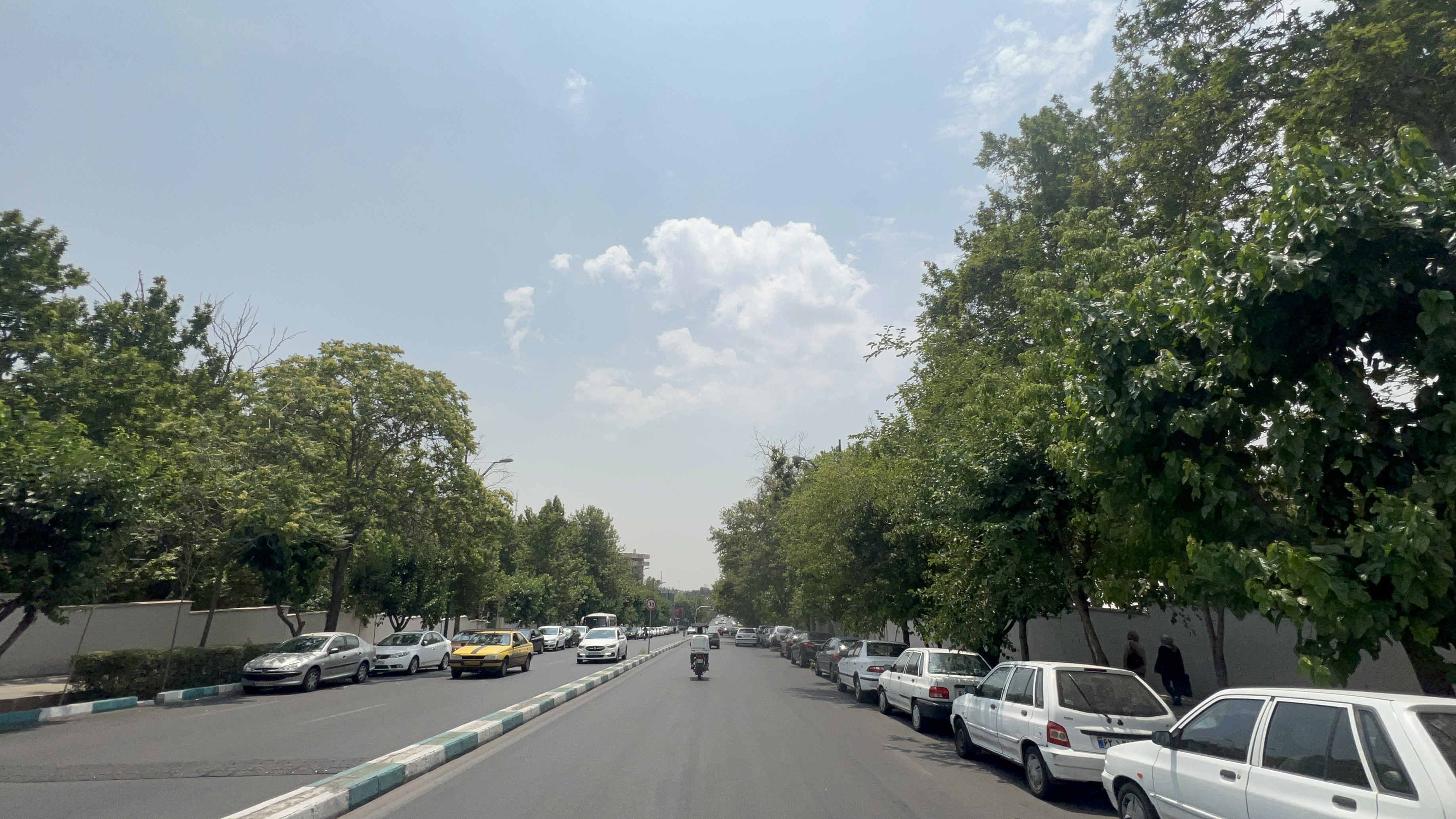 خیابان یمن ولنجک