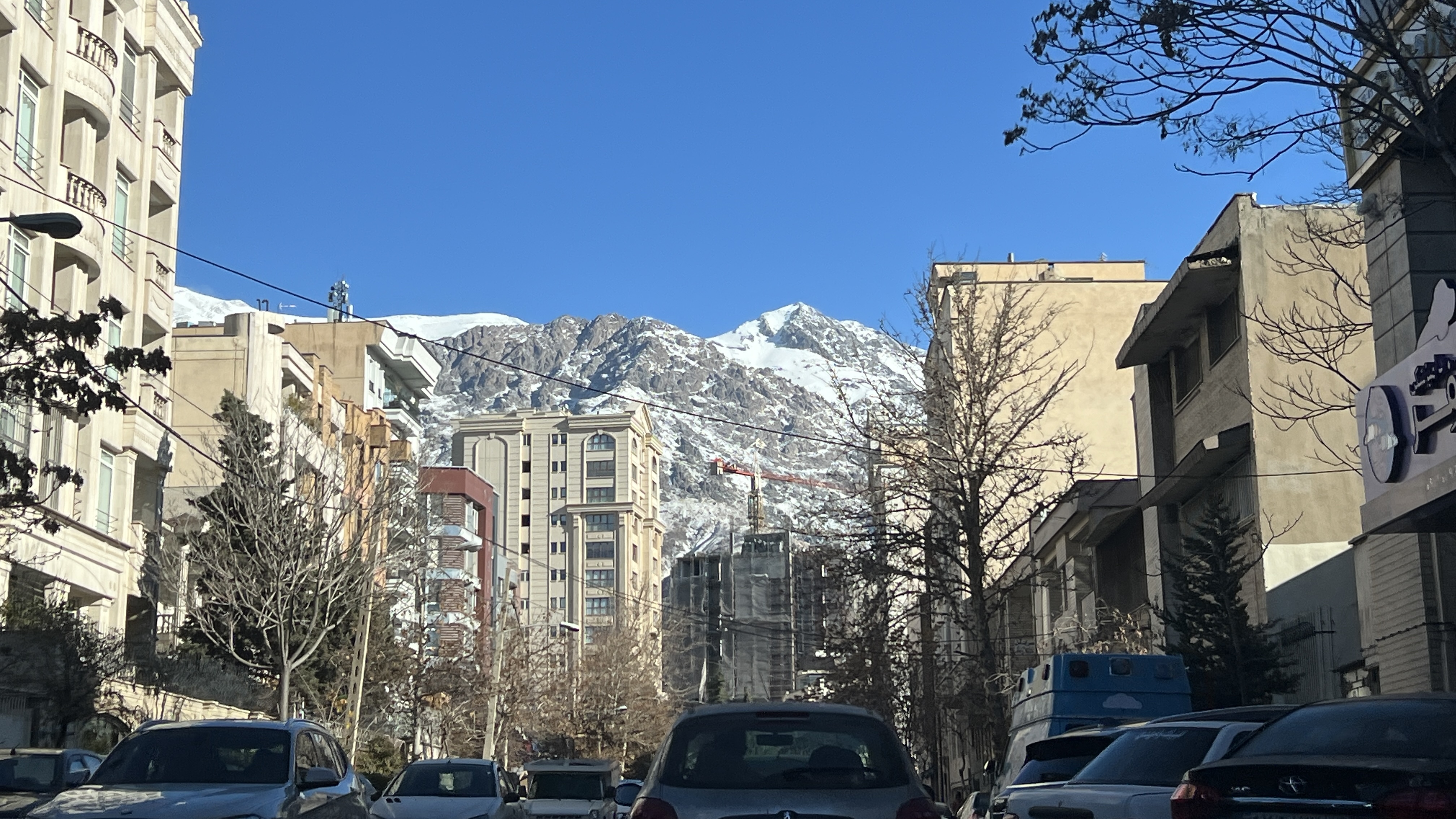 خرید خانه در زعفرانیه