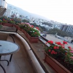 اجاره آپارتمان ٢١٢ متري ٣ خواب فول امكانات در برج هرمي سروستان فرشته