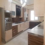 خريد آپارتمان در خيابان زعفرانيه ٢٠٠ متر ٣ خواب مستر فول امكانات دسترسي عالي خوش نقشه طبقات بالا تكواحدي در خيابان ارديبهشت